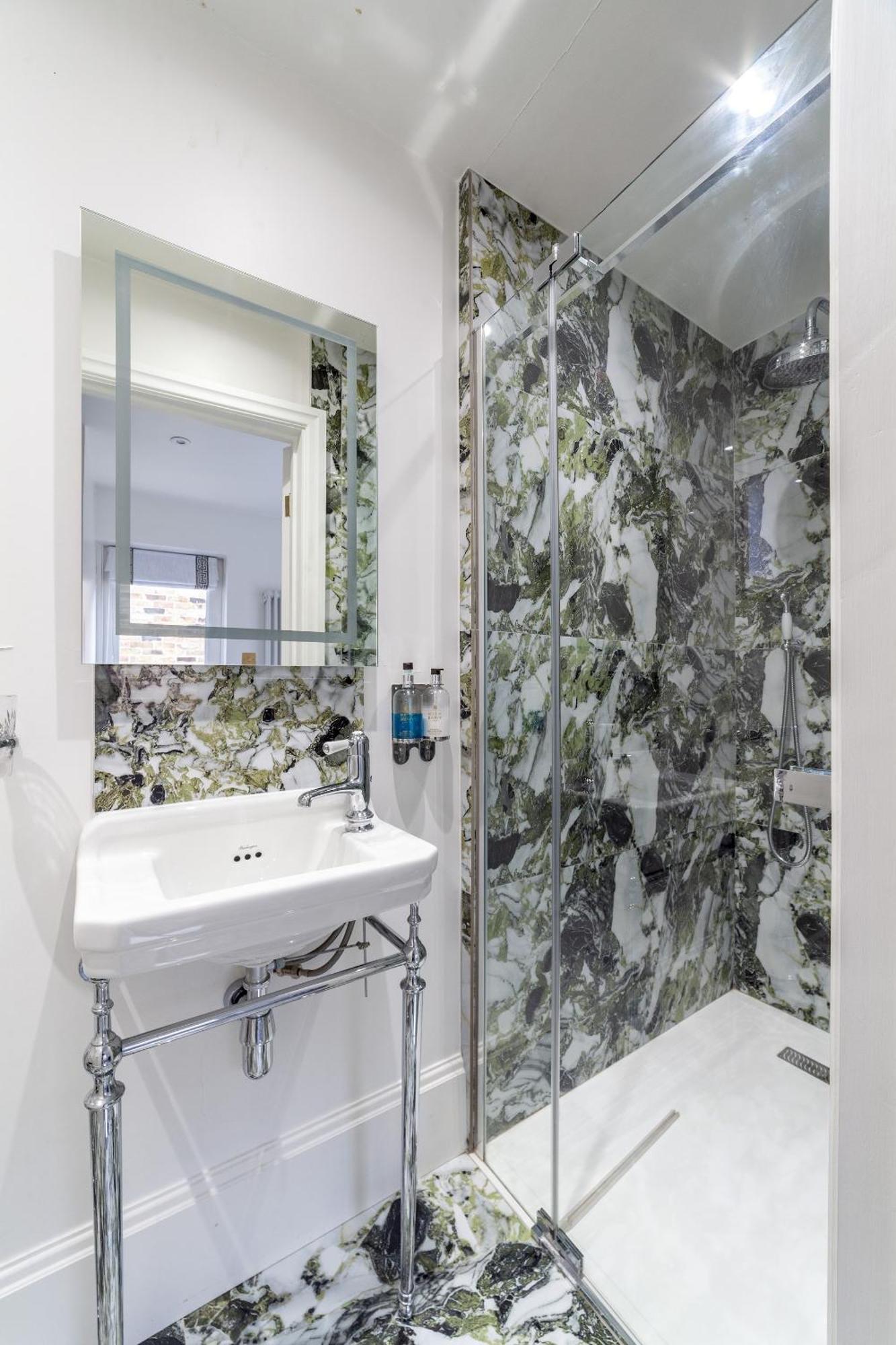 The New Cross Premier Rooms Londen Buitenkant foto