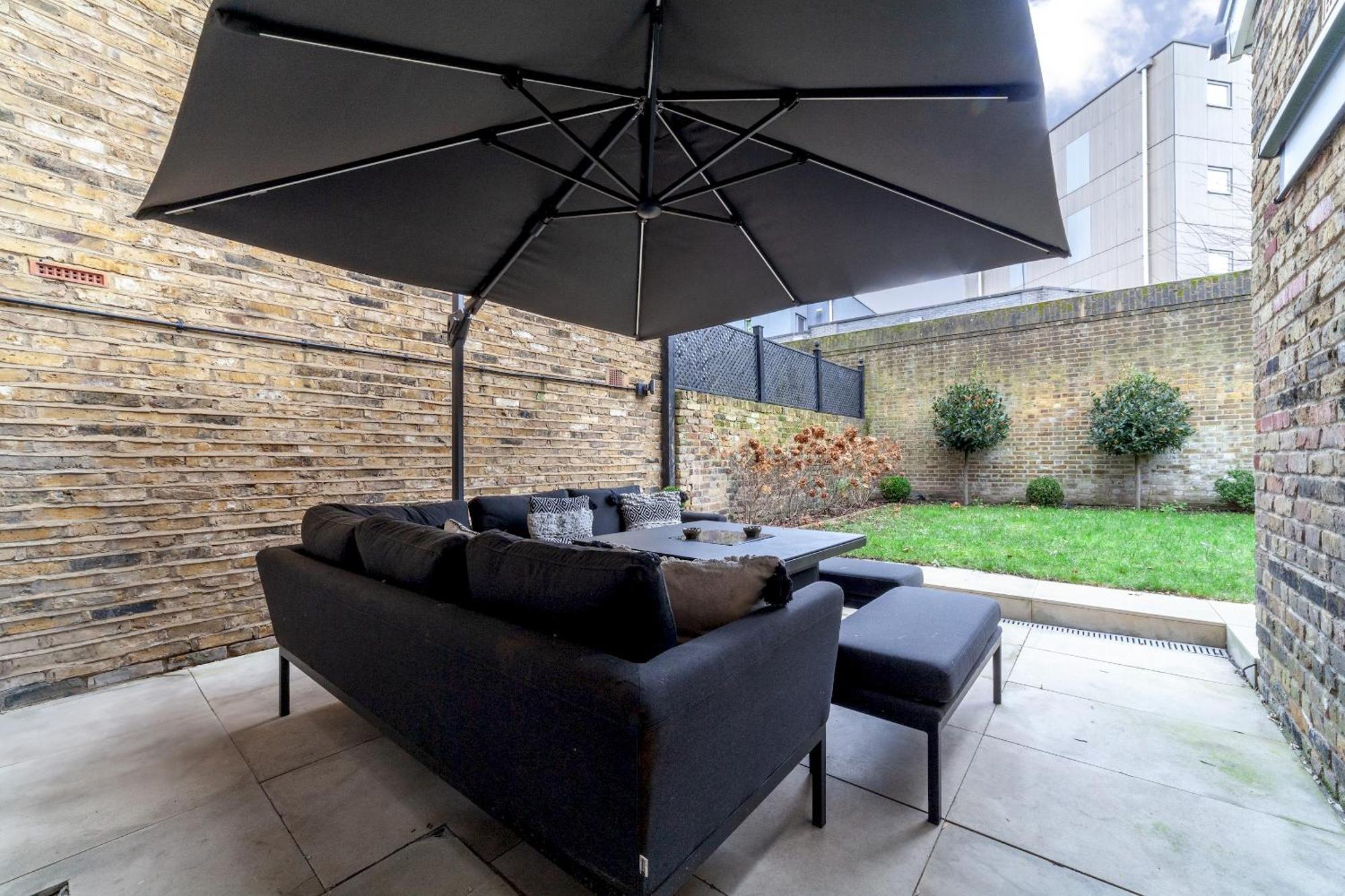 The New Cross Premier Rooms Londen Buitenkant foto